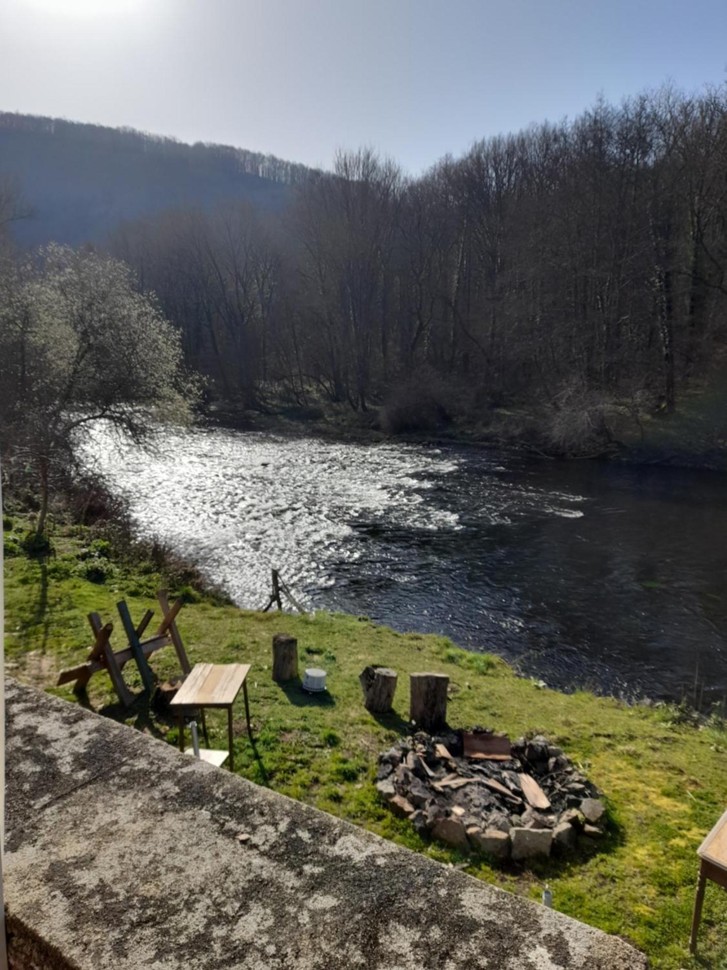 Les Roches Chambre D'Hotes Servant Exteriör bild